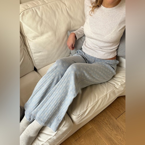 Brandy Melville Kiera teddy bear sweatpants - Picture 1 of 6